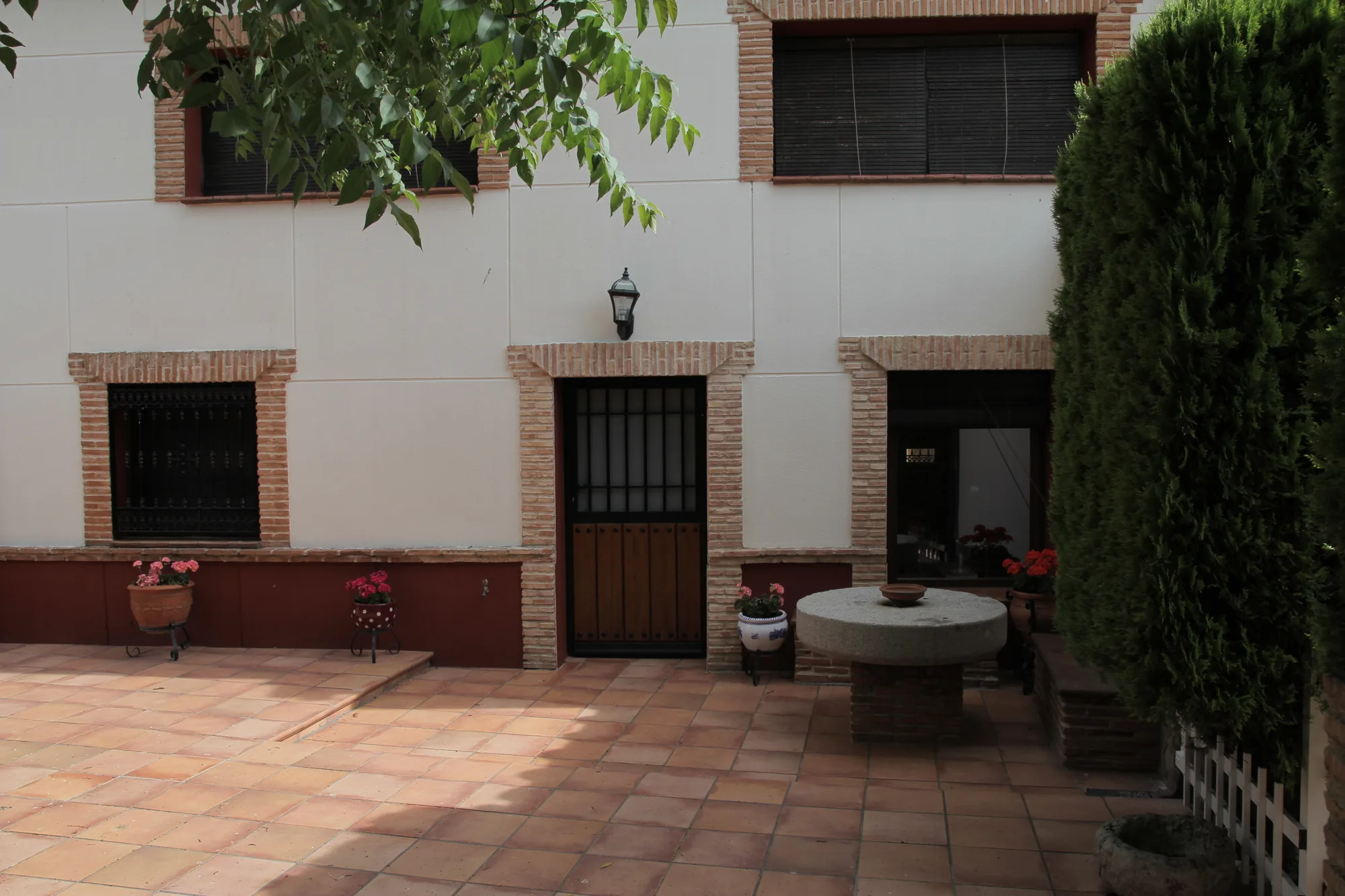 Barbacoa — el corazón de las cenas en familia - Casa Rural Tres Ventas